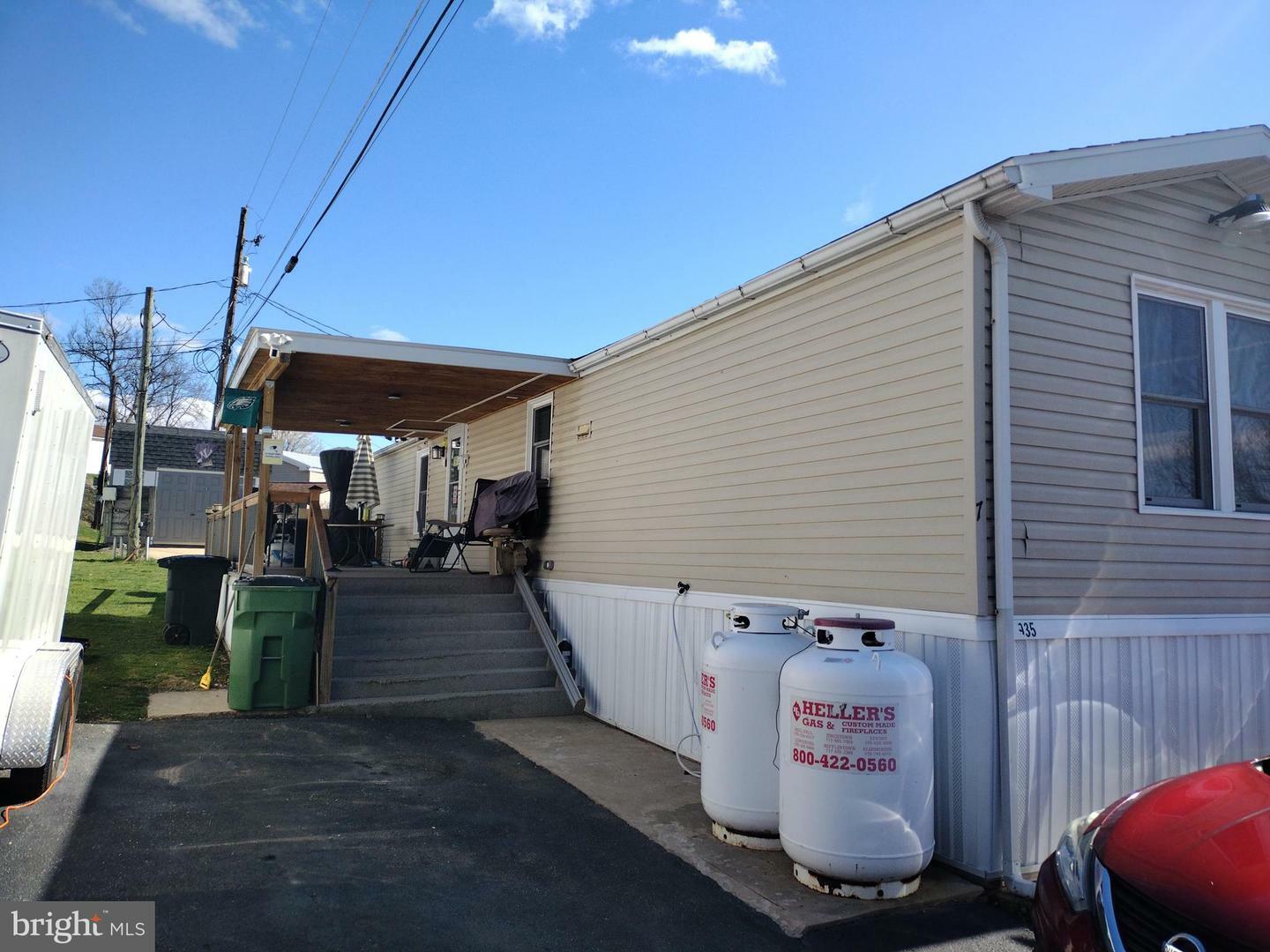 Property Photo: 950 Orchard Ave, Lot #7 Camp Hill Mhp PA 17011