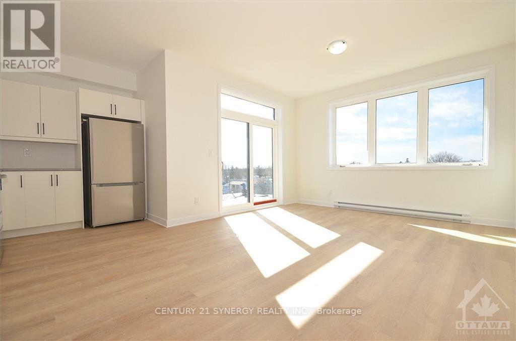 Property Photo:  7 Maple Avenue 301  ON K7A 1Z4 