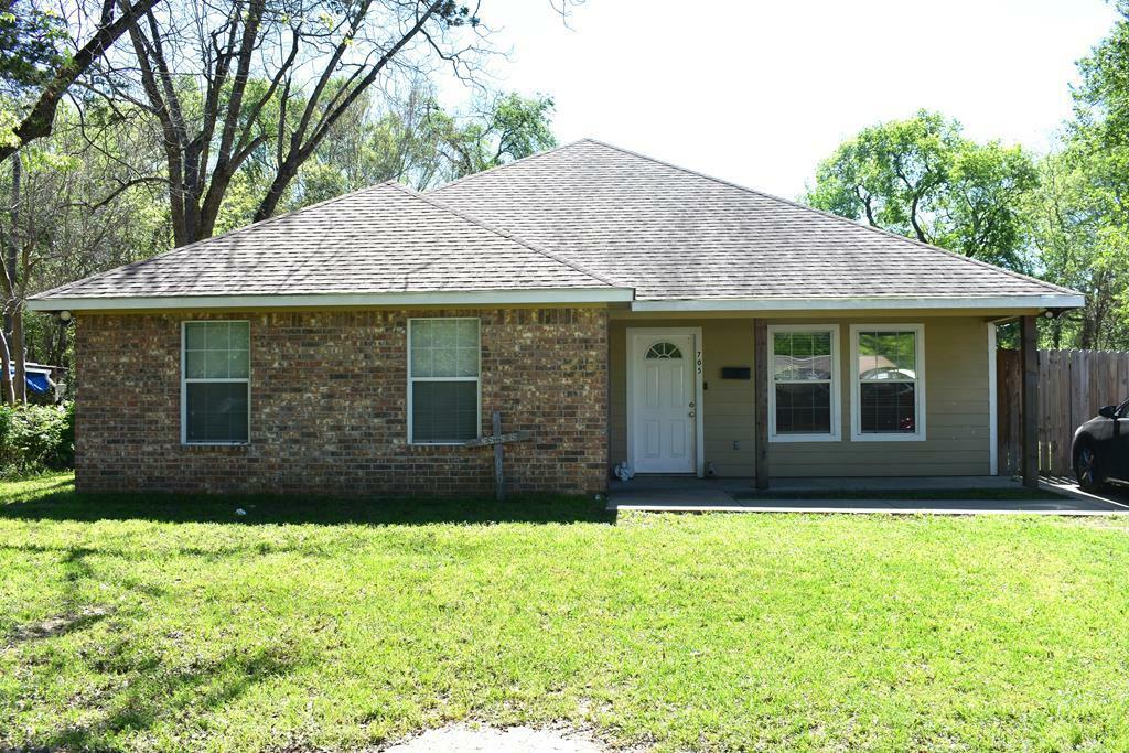 Property Photo:  705 Persimmon Ave  TX 75904 