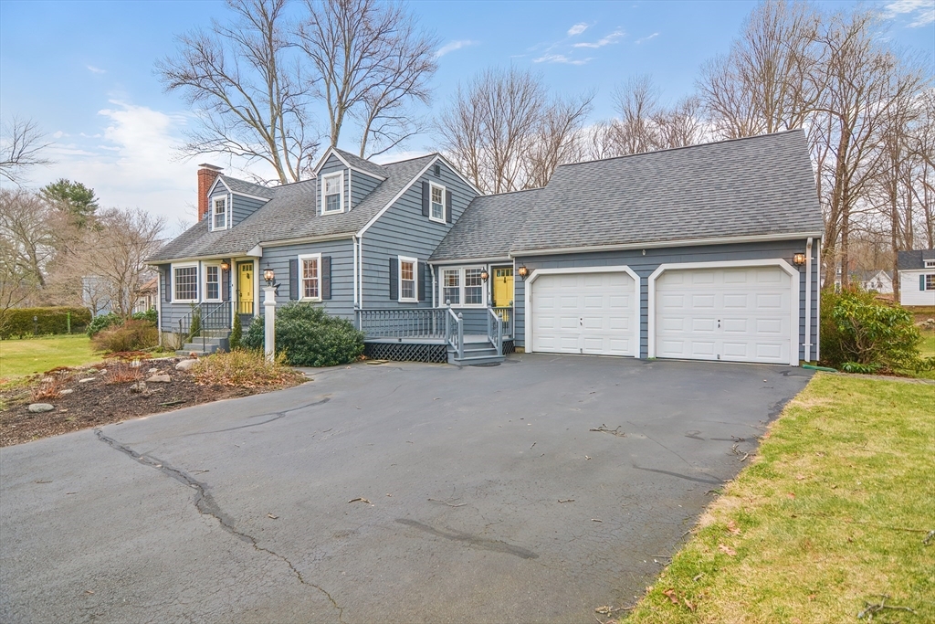 Property Photo: 11 Oak Hill Dr MA 02081