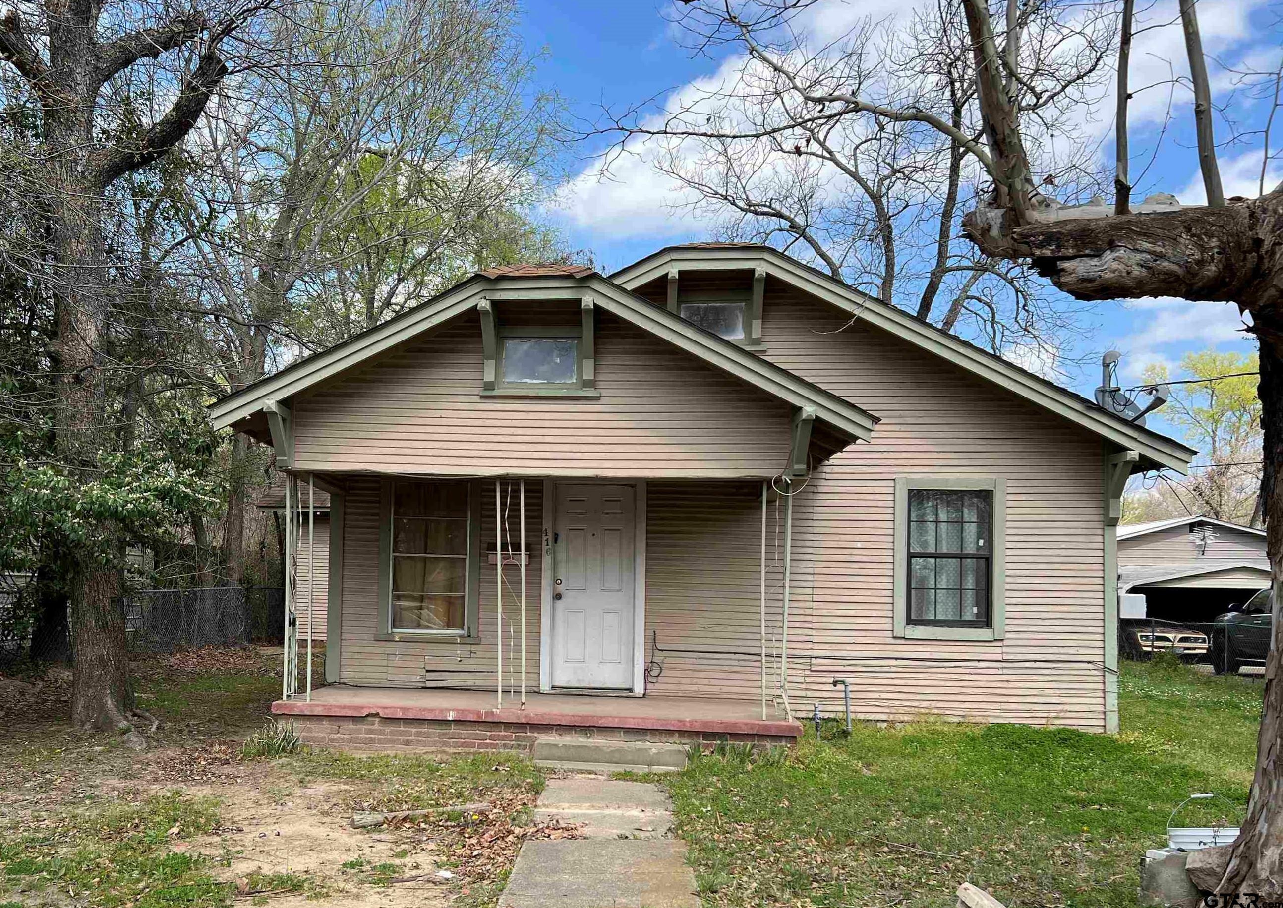 Property Photo:  416 W Patton  TX 75773 