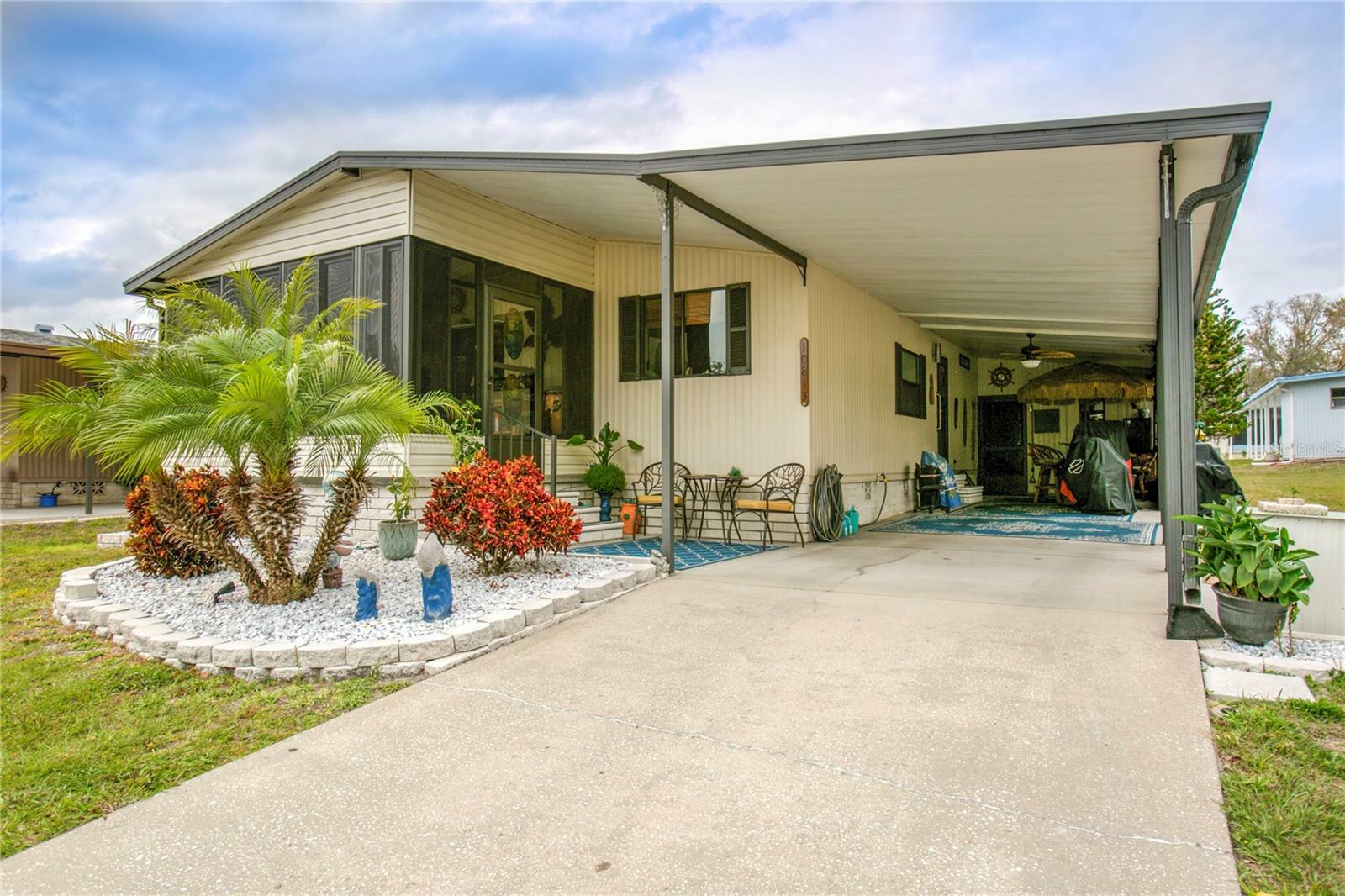 Property Photo:  10813 Newton Court  FL 34654 