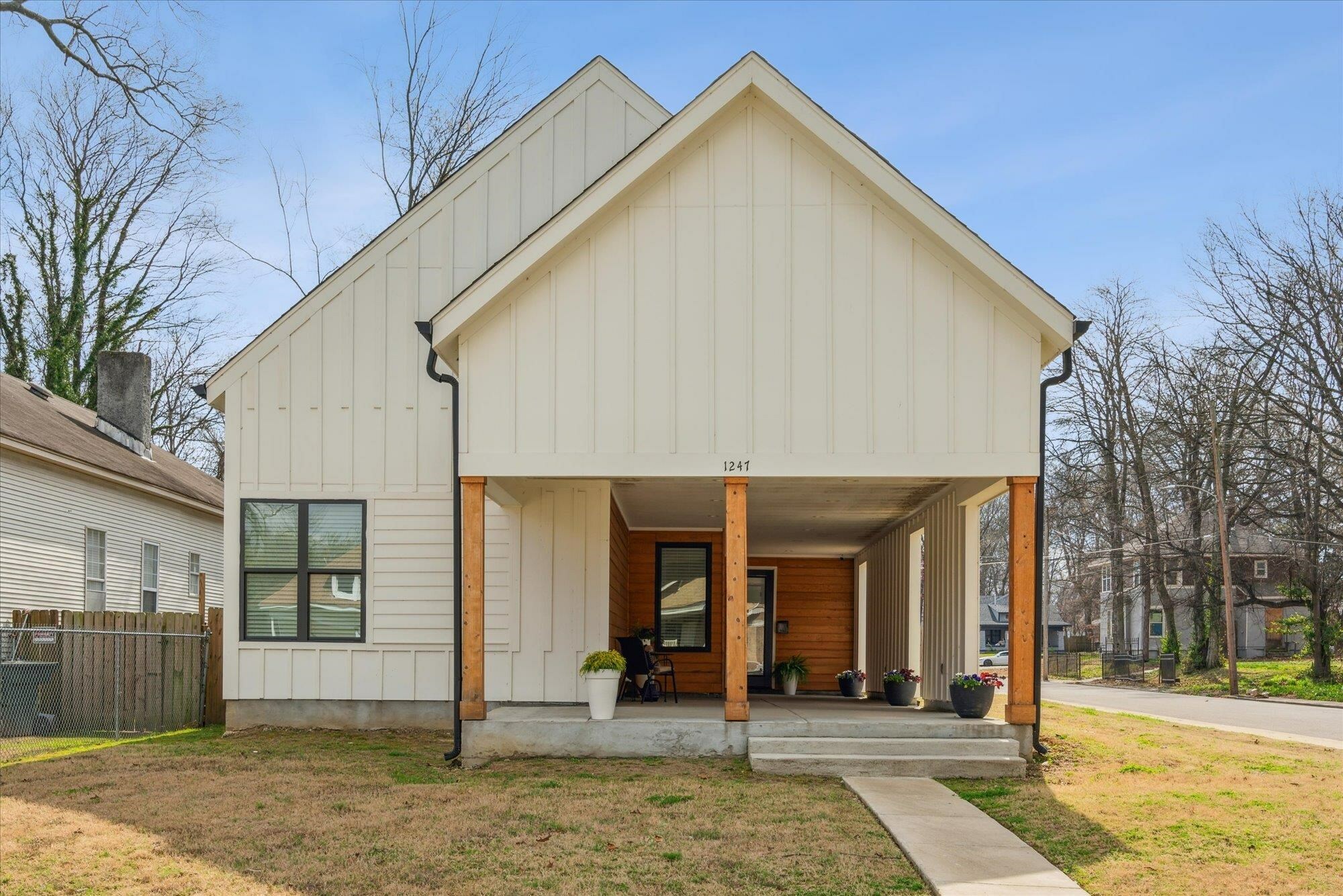 Property Photo:  1247 Snowden Ave  TN 38107 