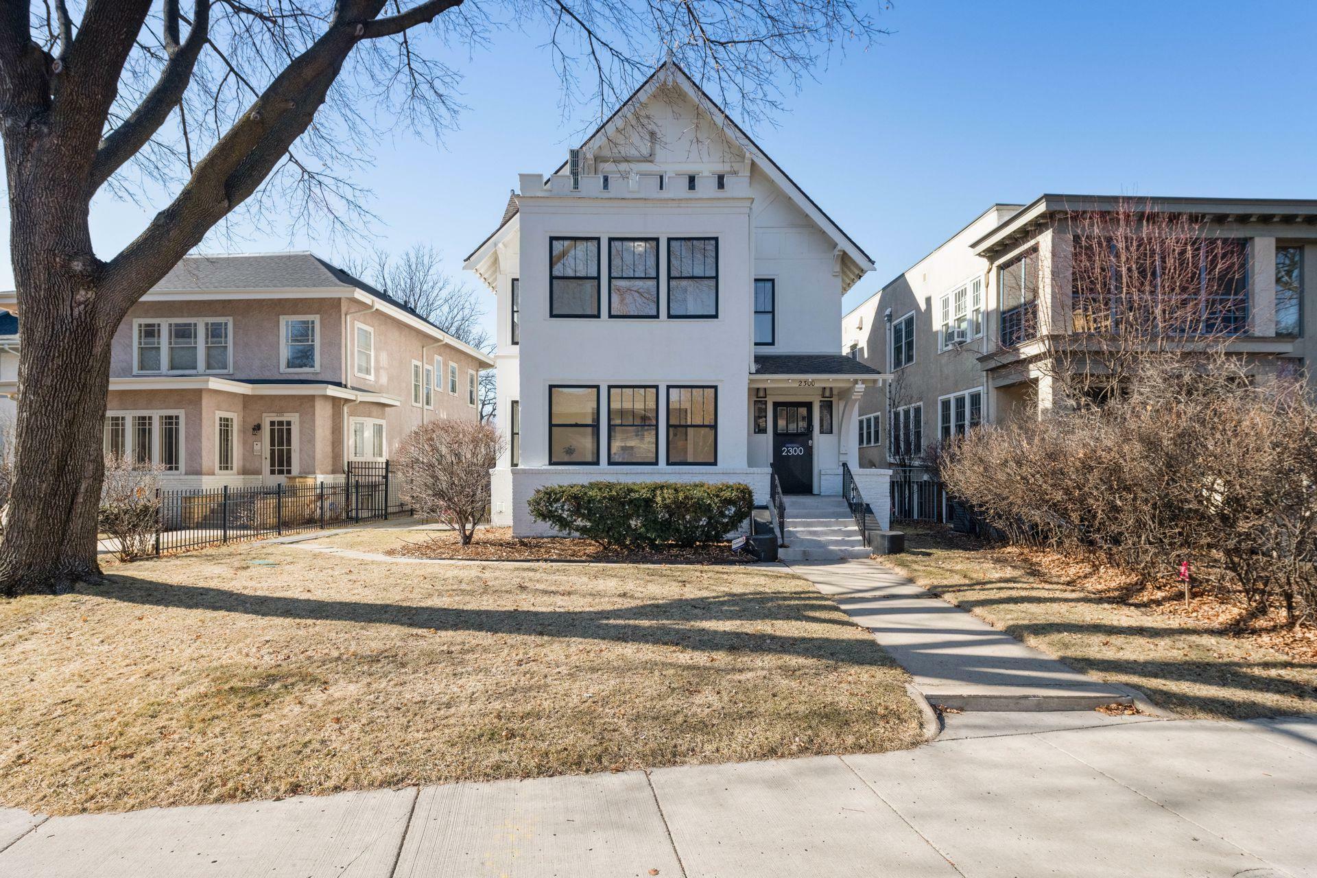 Property Photo:  2300 Irving Avenue S 2  MN 55405 