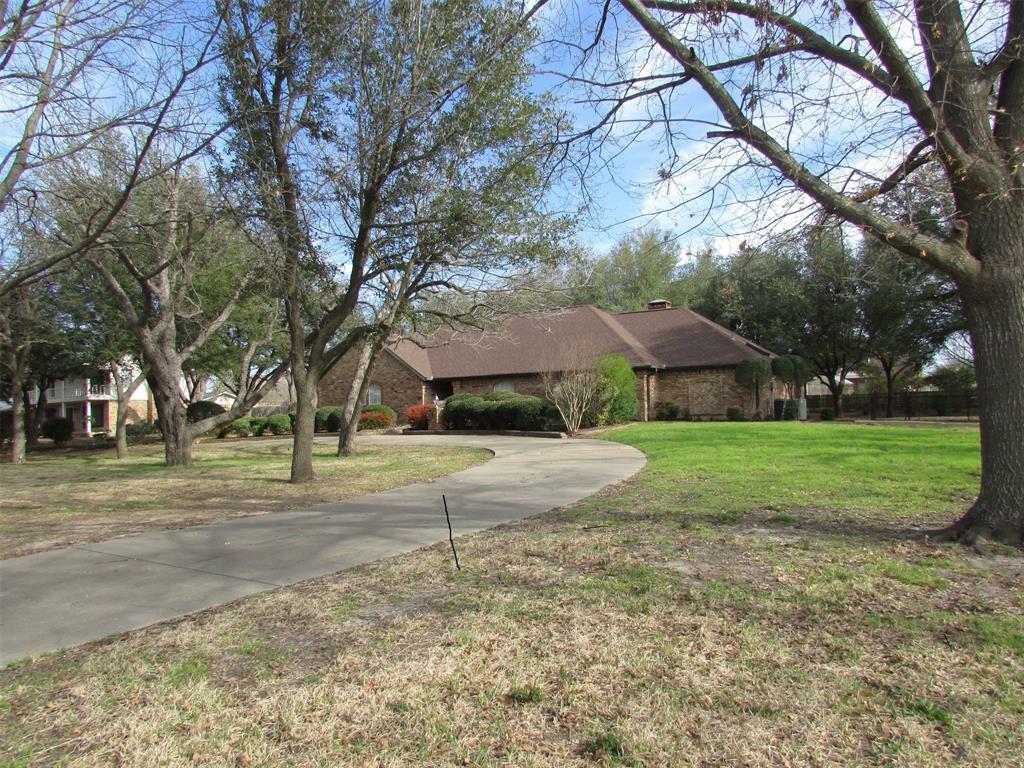 Property Photo:  2107 W Baldridge Street  TX 75119 