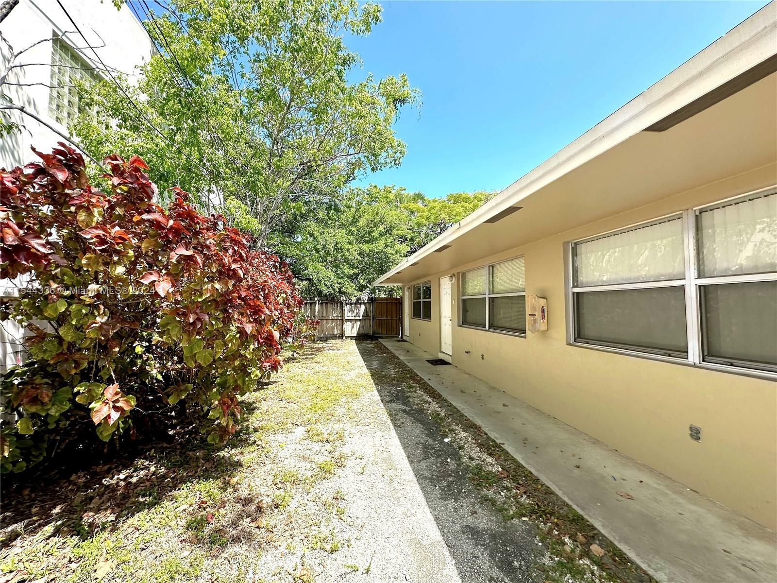 Property Photo:  508 SW 4th Ave 2  FL 33315 