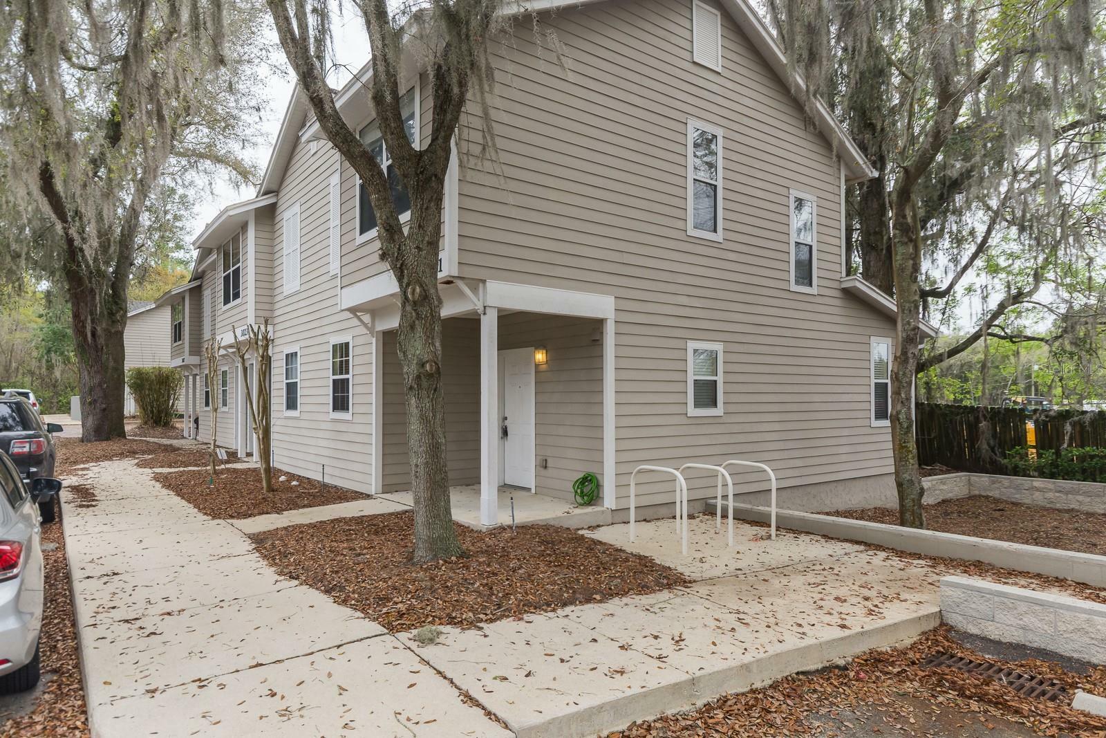 Property Photo: 3021 SW Archer Road 3021 FL 32608