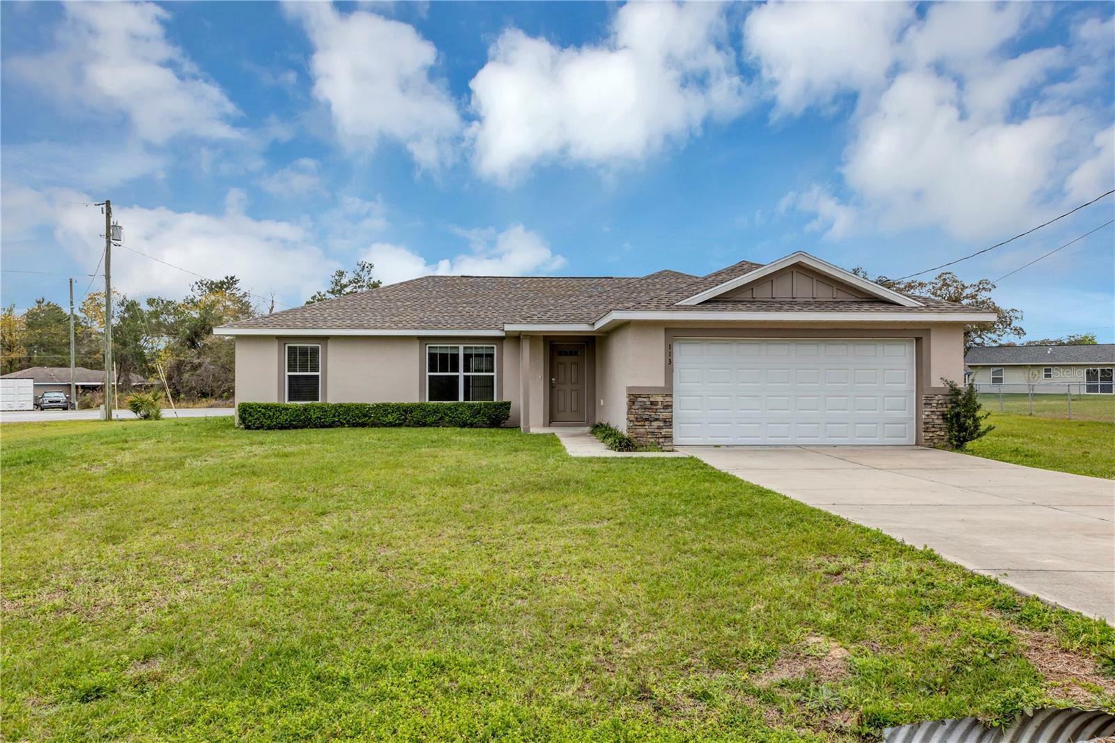 Property Photo:  113 Oak Circle  FL 34472 