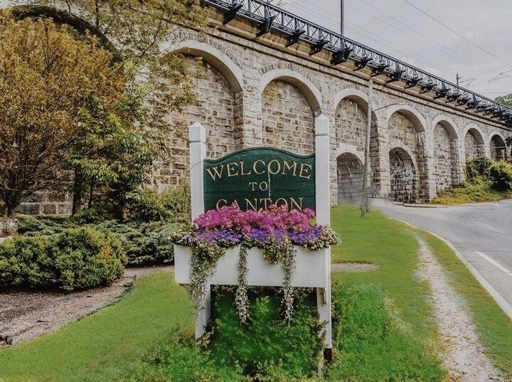 Property Photo:  6 Sanford Rd  MA 02021 