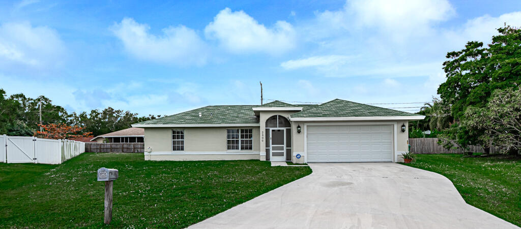 Property Photo: 2800 SE Tate Court FL 34952