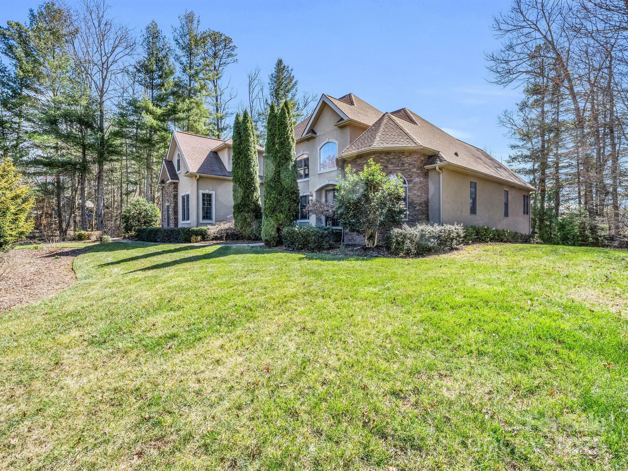 Property Photo: 84 Bloomingdale Drive NC 28732