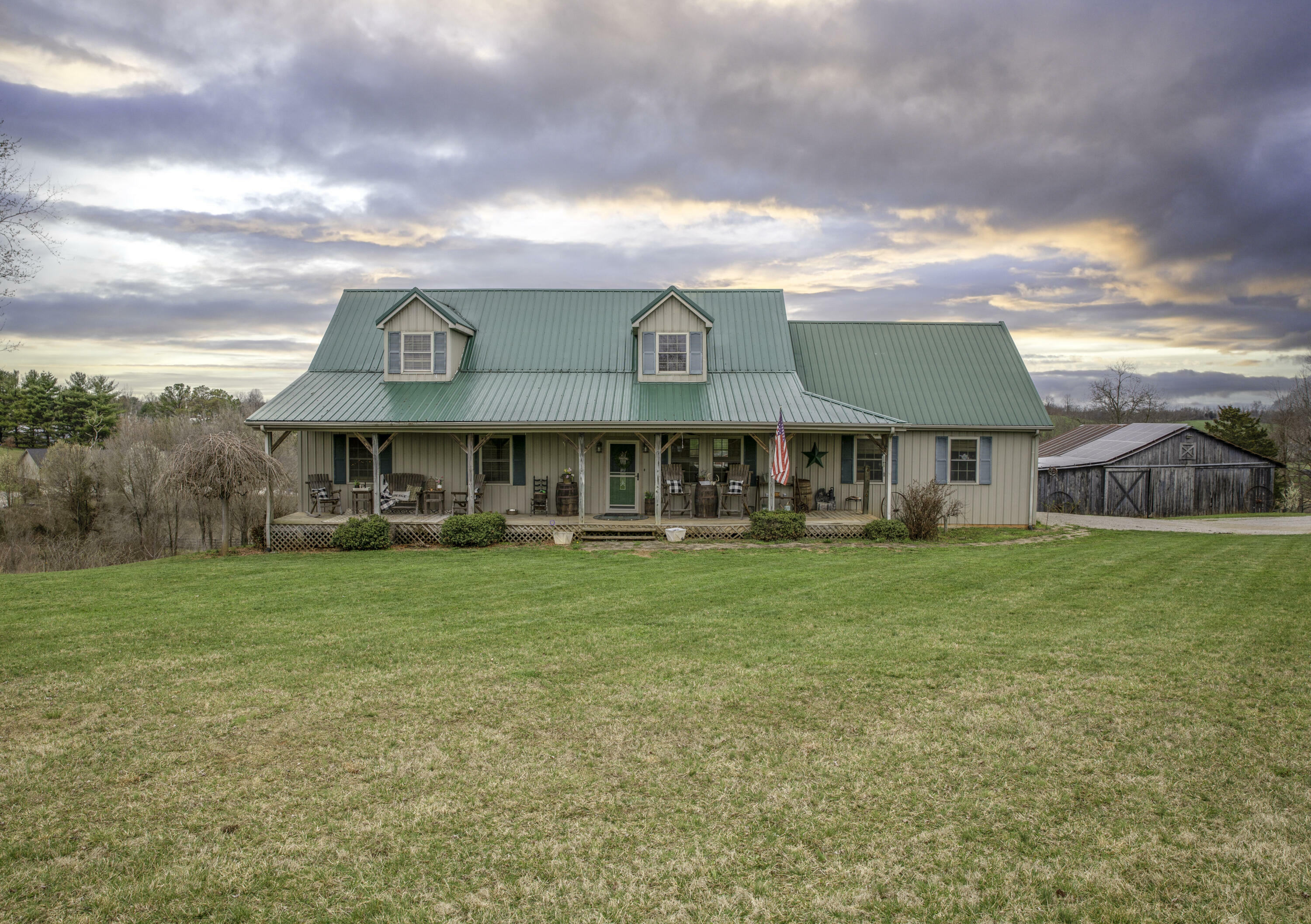 Property Photo: 210 Whitaker Road KY 42503