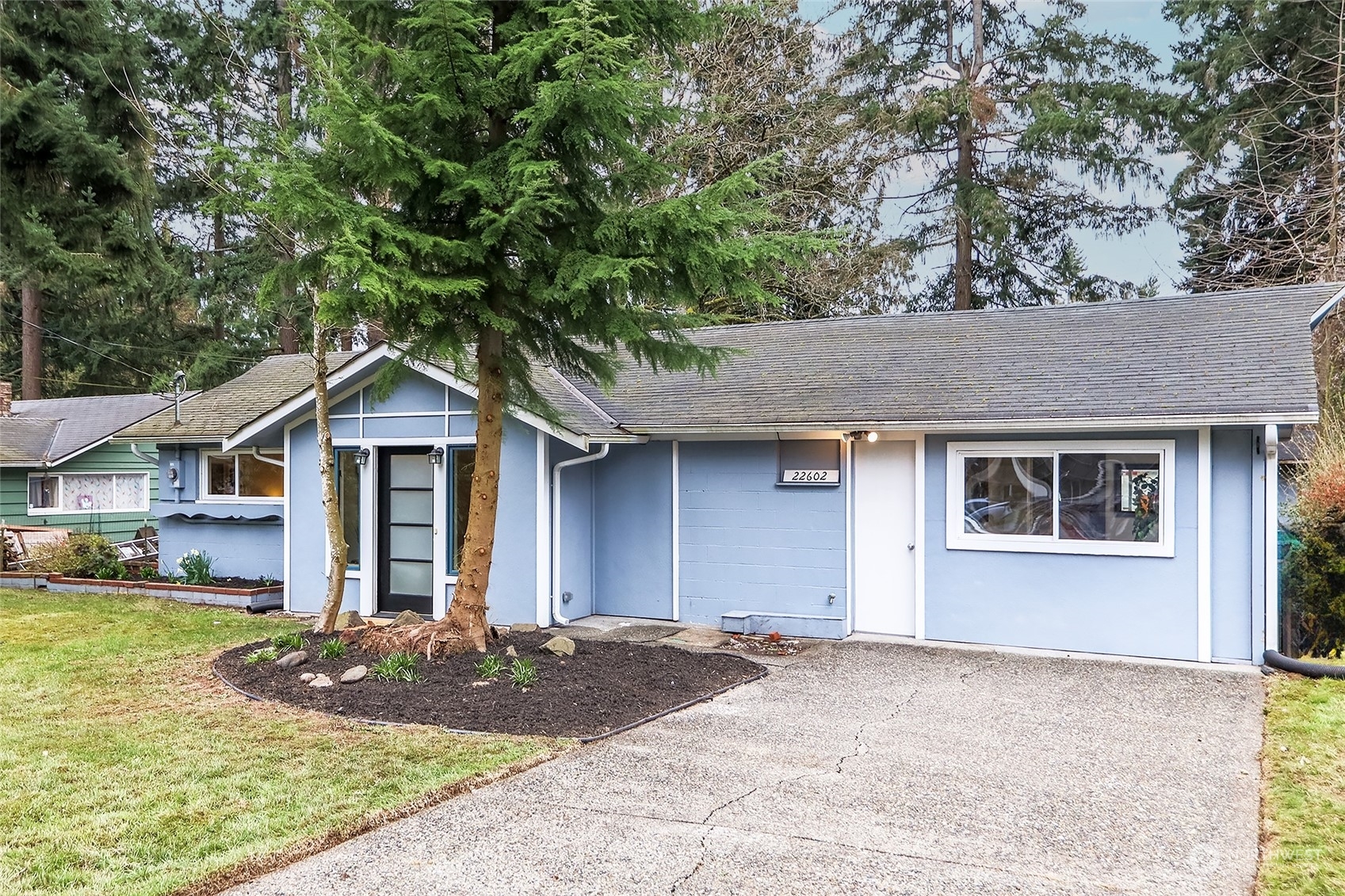 Property Photo:  22602 57th Avenue W  WA 98043 