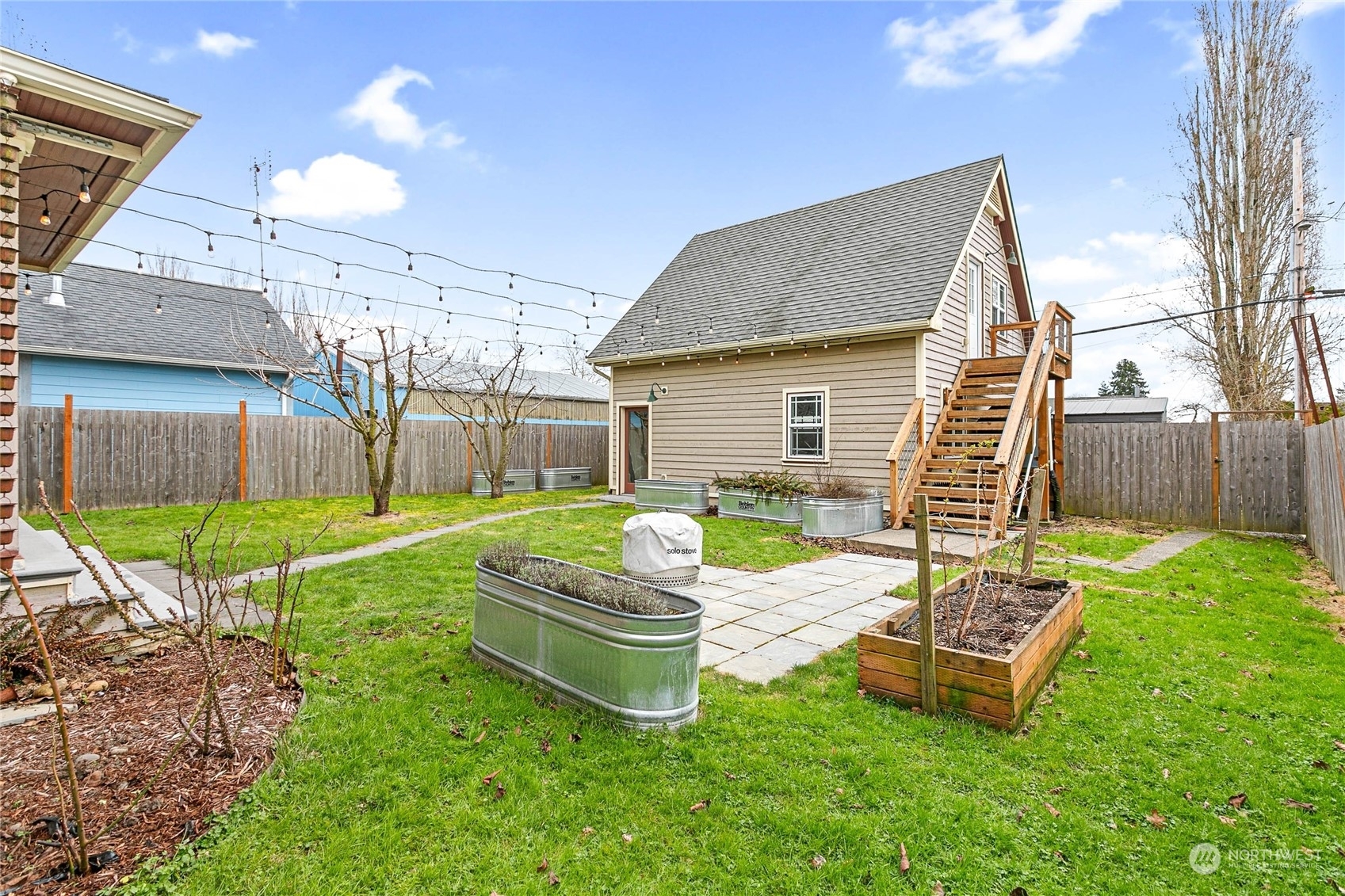 Property Photo: 475 E Street WA 98230