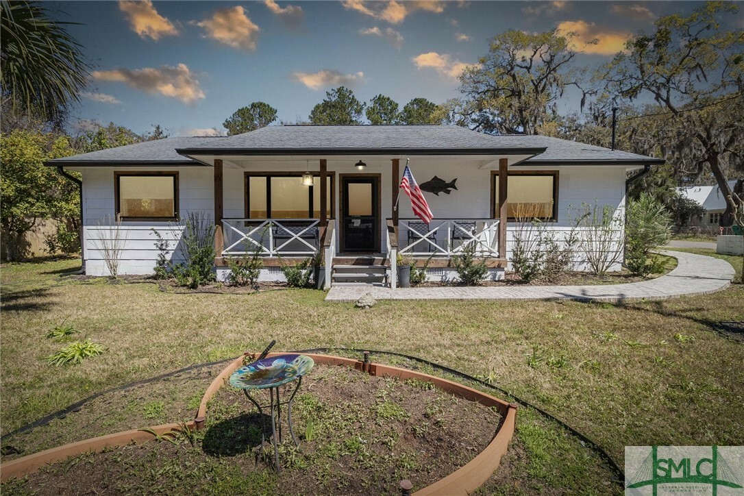 Property Photo:  1013 Cedar Street  GA 31331 