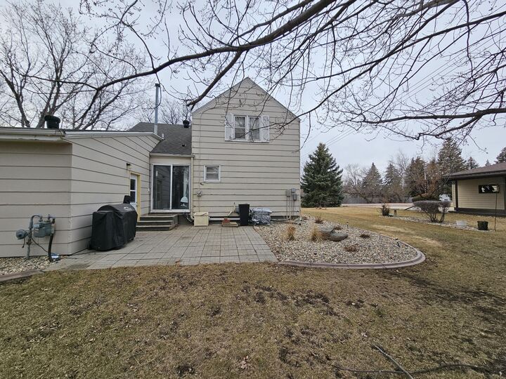 Property Photo:  106 Wilmot Ave  SD 57451 