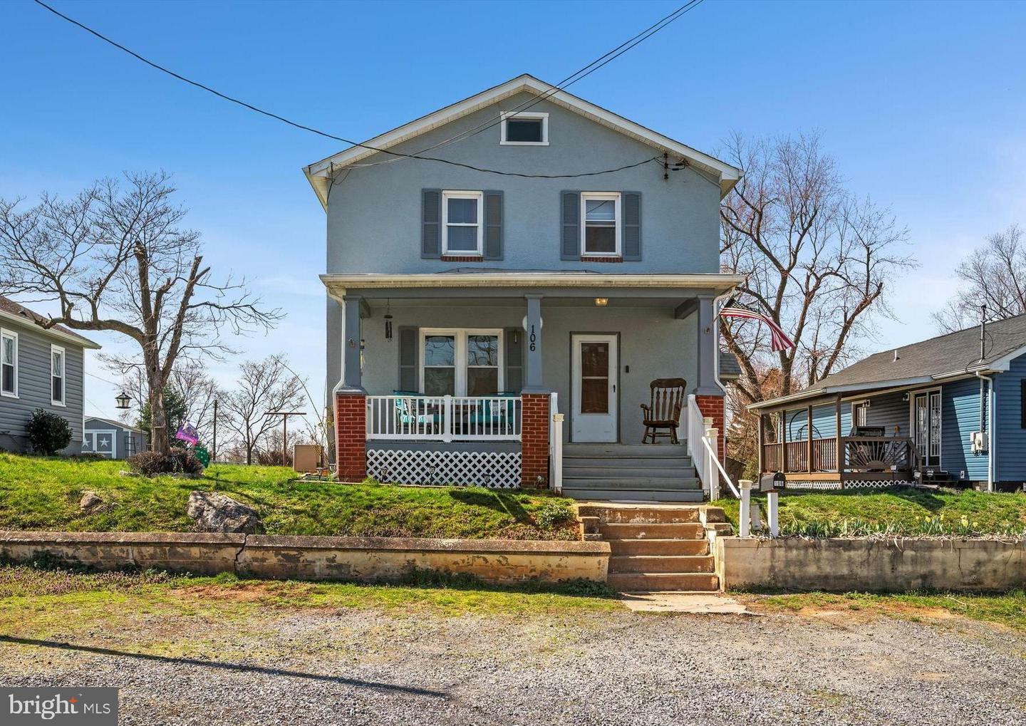 Property Photo:  106 S George Street  WV 25438 