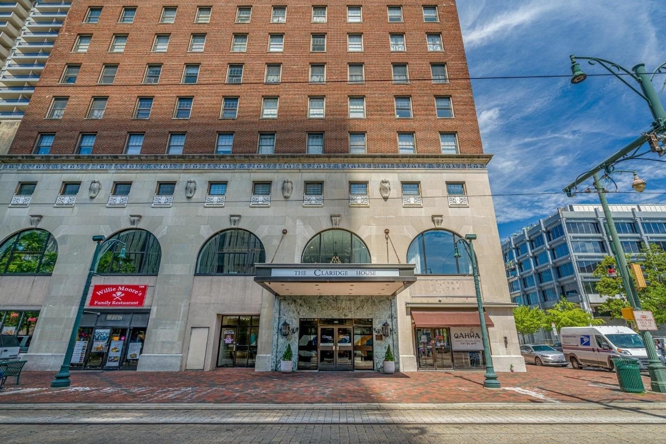 Property Photo: 109 N Main St 1105 TN 38103