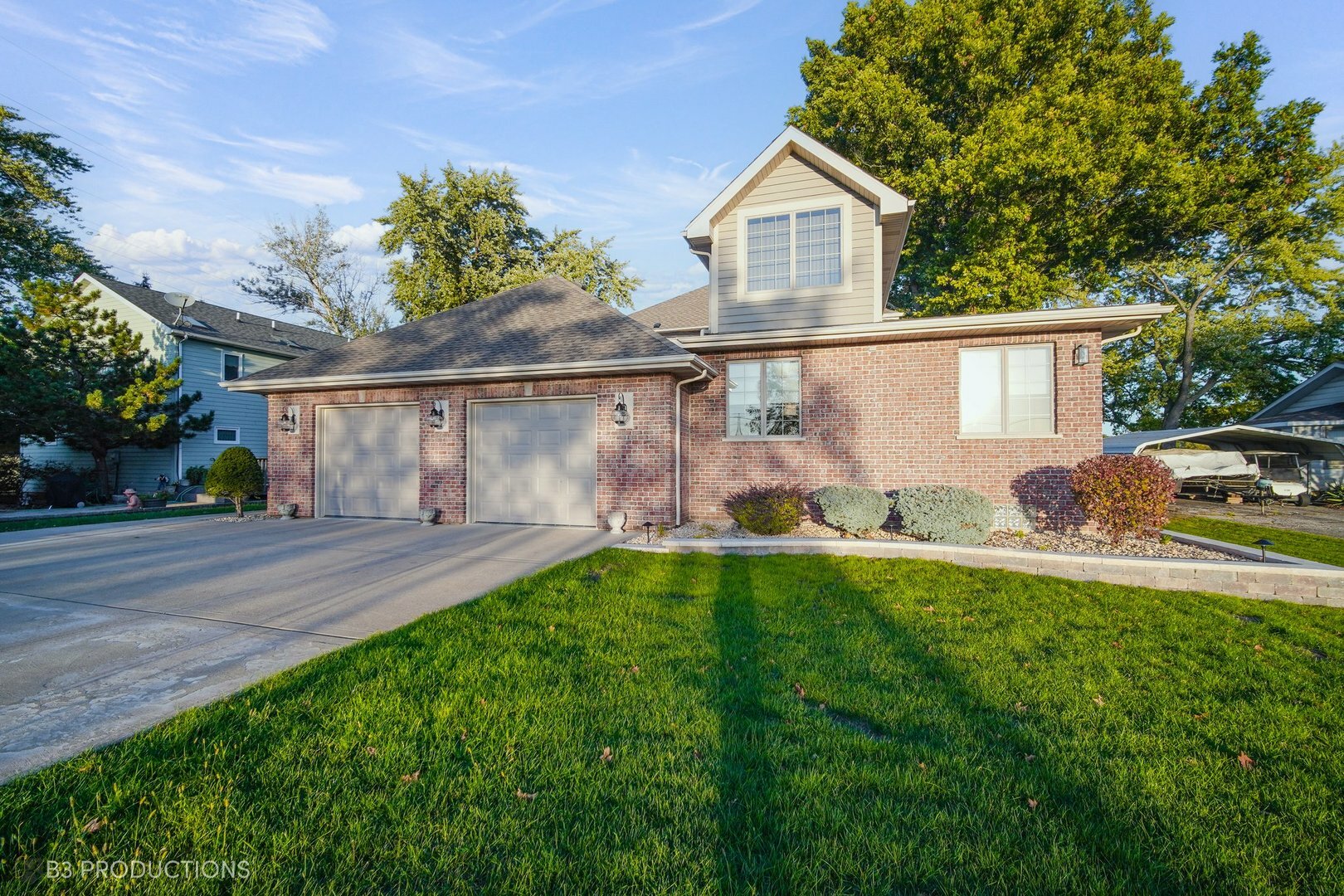 Property Photo:  8043 Tamarack Lane  IL 60450 