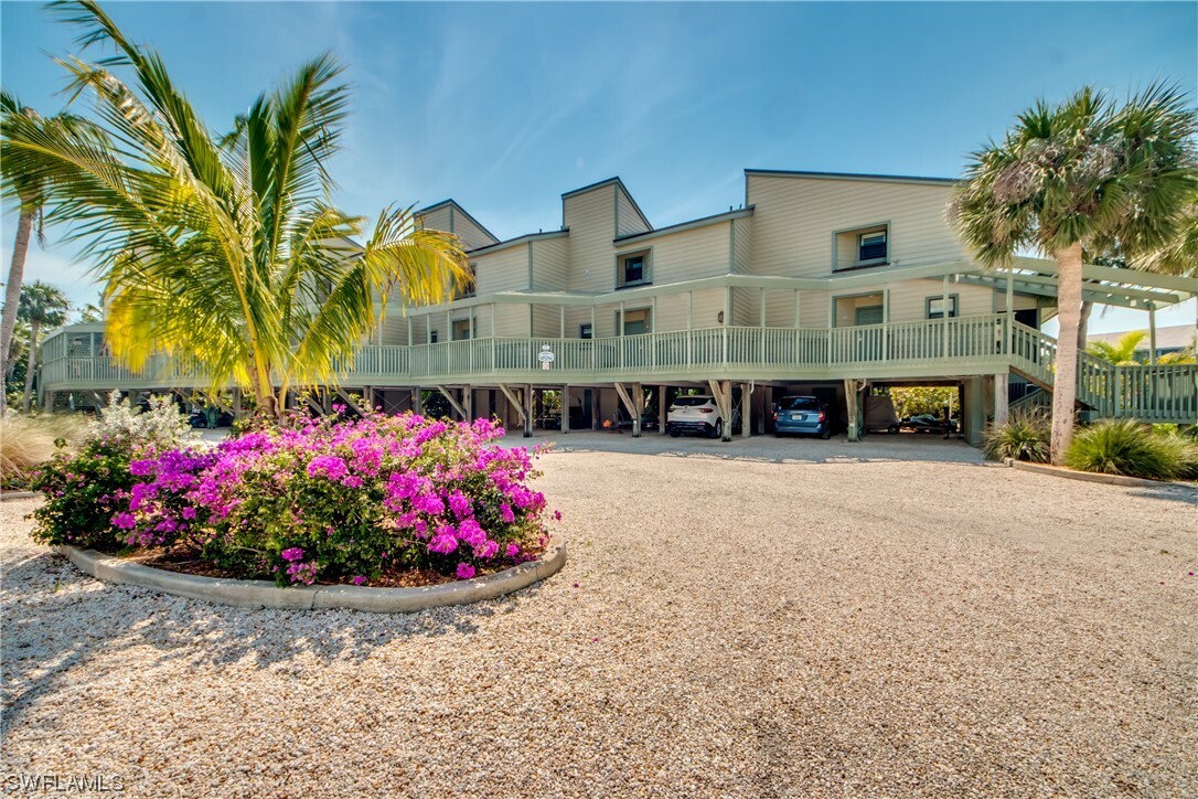 Property Photo: 16649 Bocilla Palms Drive 31 FL 33922