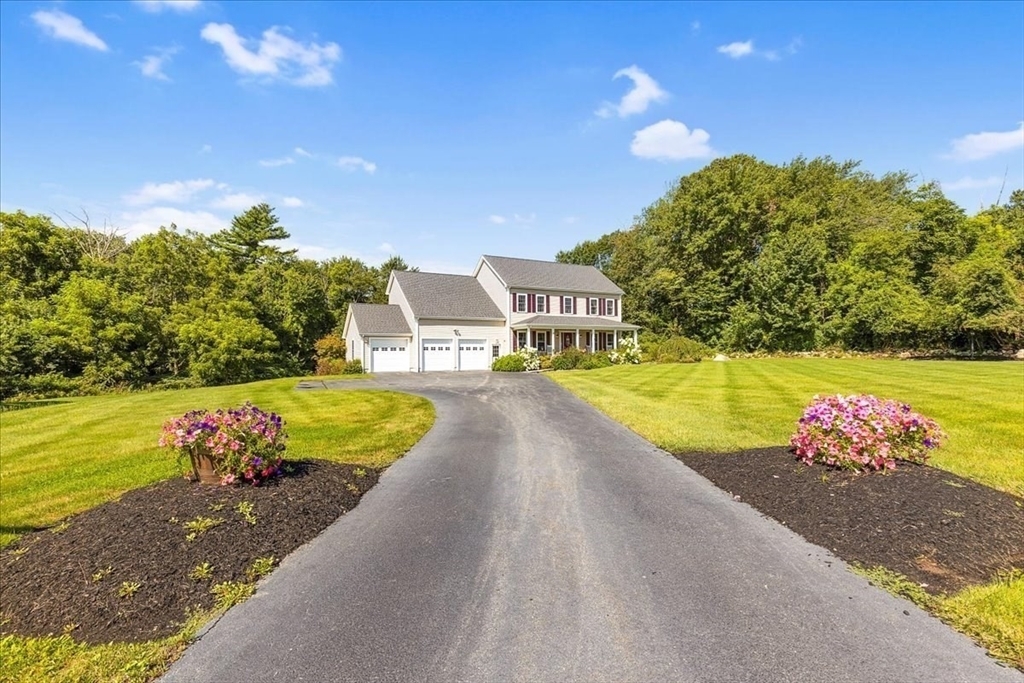 Property Photo:  4 McDermott Ln  MA 01748 