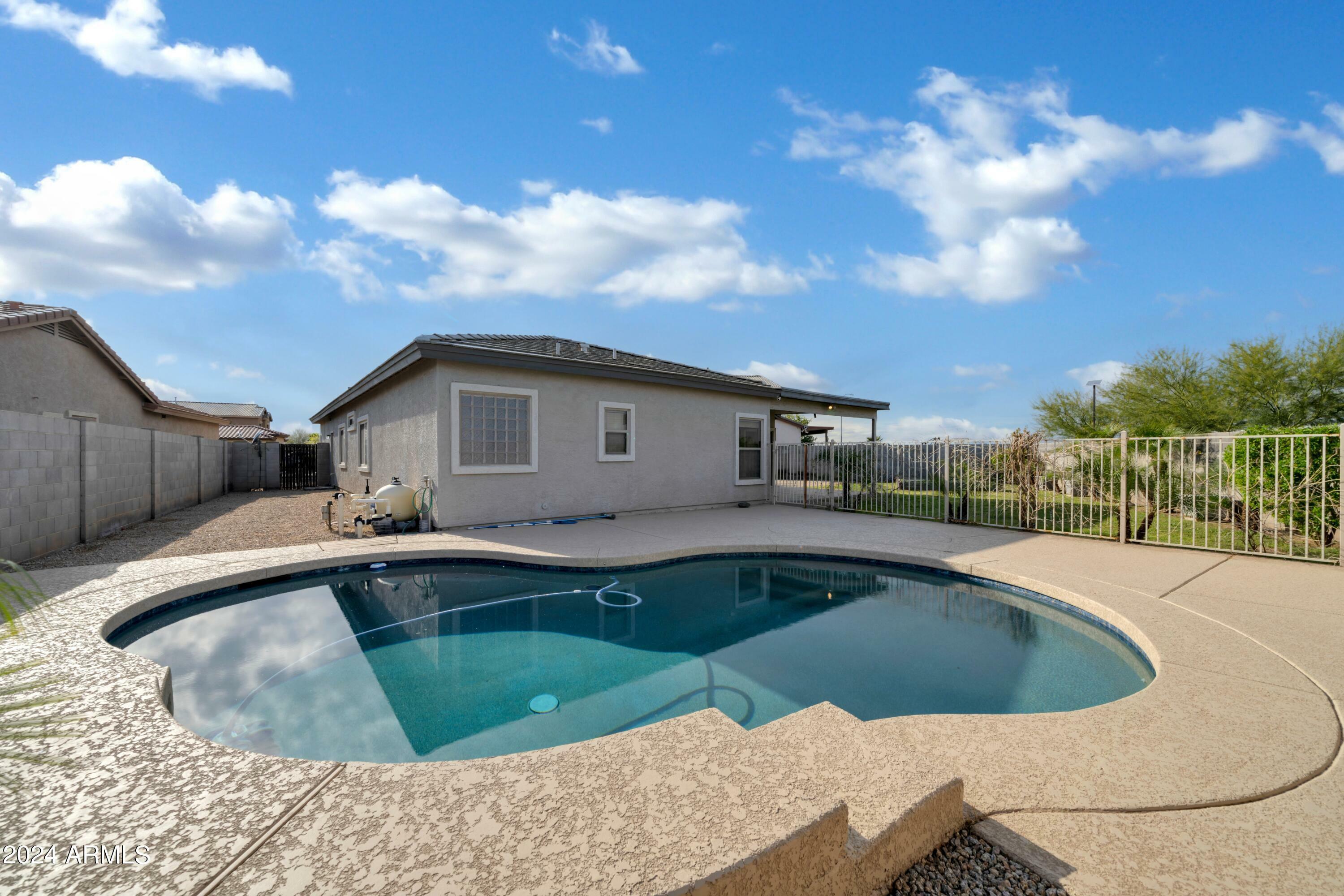 Property Photo:  5205 S 51st Drive  AZ 85339 