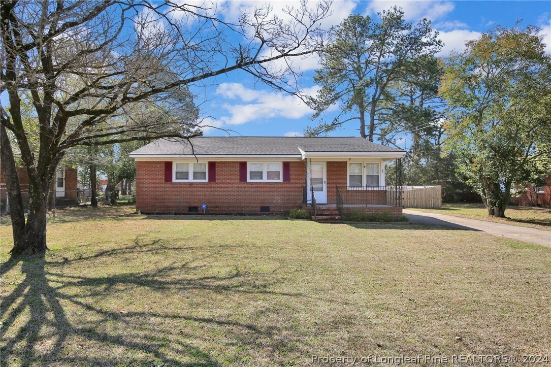 Property Photo: 4937 Cottonwood Drive NC 28304