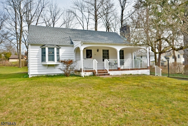 Property Photo:  14 Beechwood Place  NJ 07069 