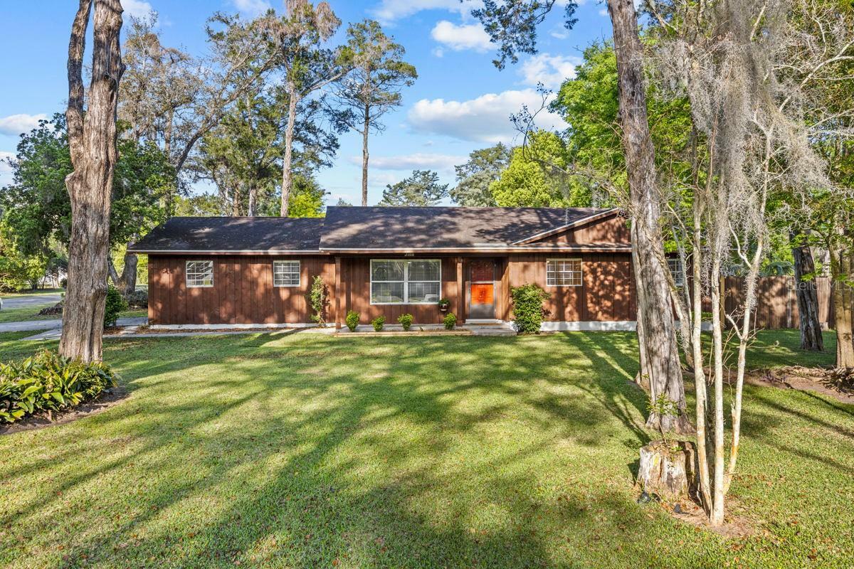 Property Photo:  3308 SE 34th Court  FL 34471 