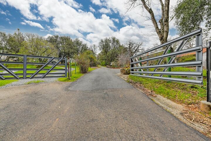 1735 Christian Valley Road  Auburn CA 95602 photo