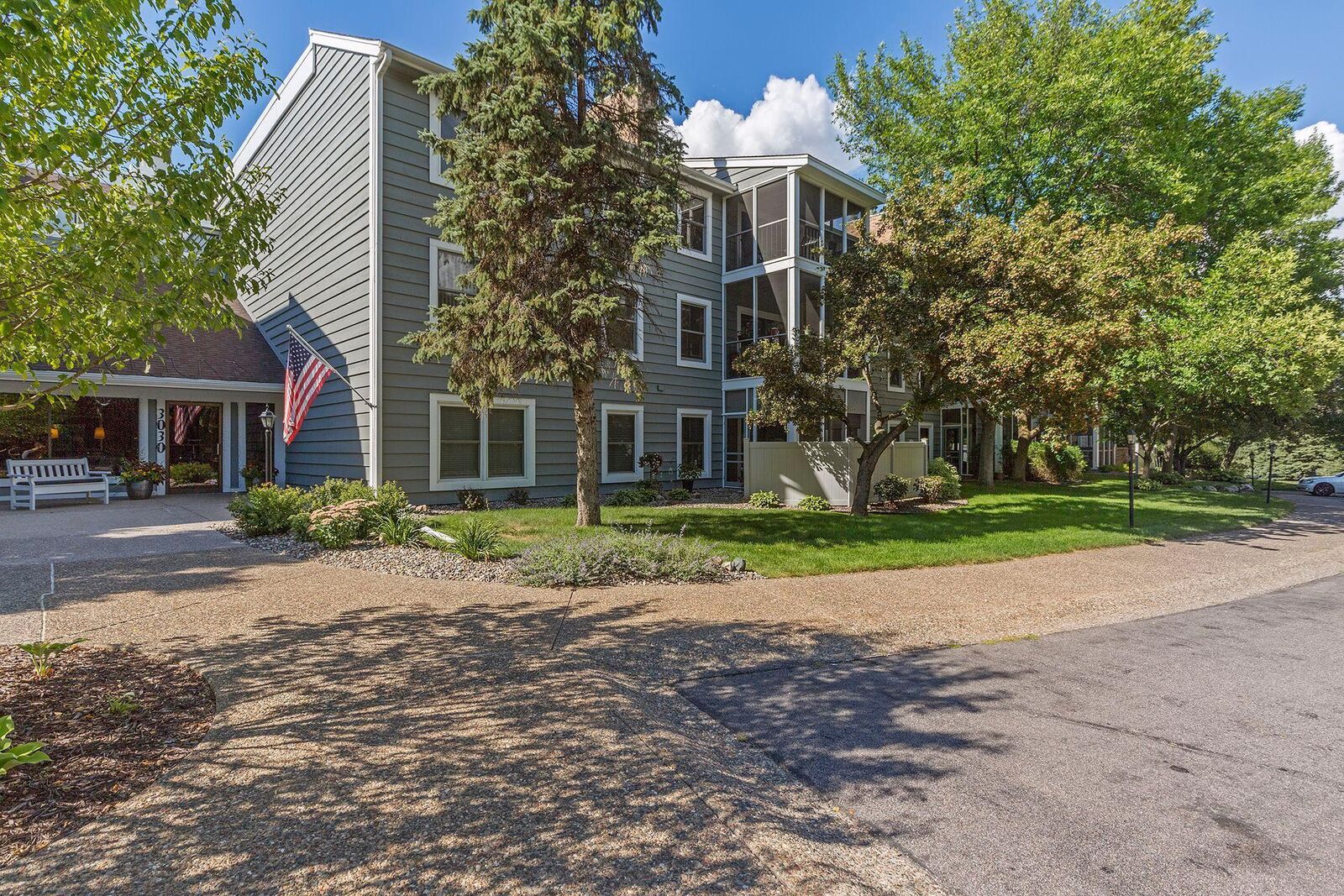 Property Photo: 3030 Saint Albans Mill Road 115 MN 55305