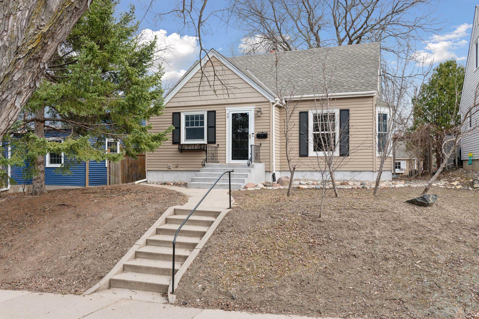Property Photo:  49 Queen Avenue S  MN 55405 