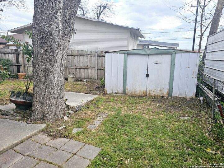 Property Photo: 2310 Crosby St TX 78208