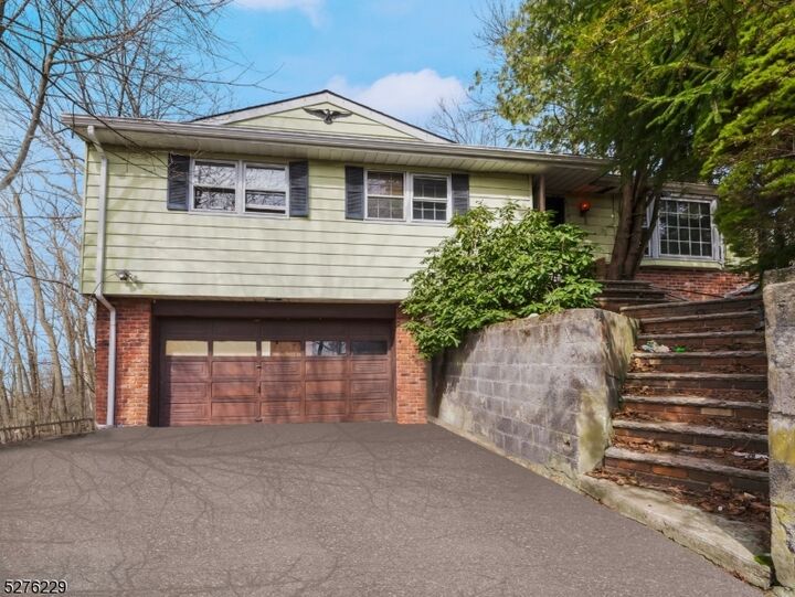 17 Highland Ave  Bloomingdale Boro NJ 07403 photo