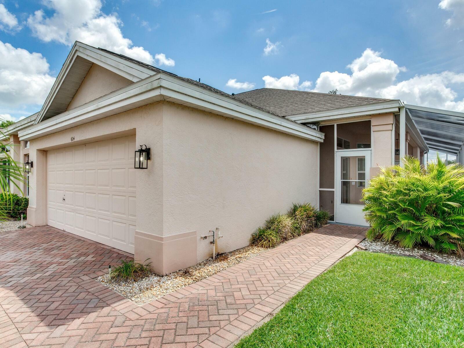 Property Photo:  604 McDaniel Street  FL 33573 