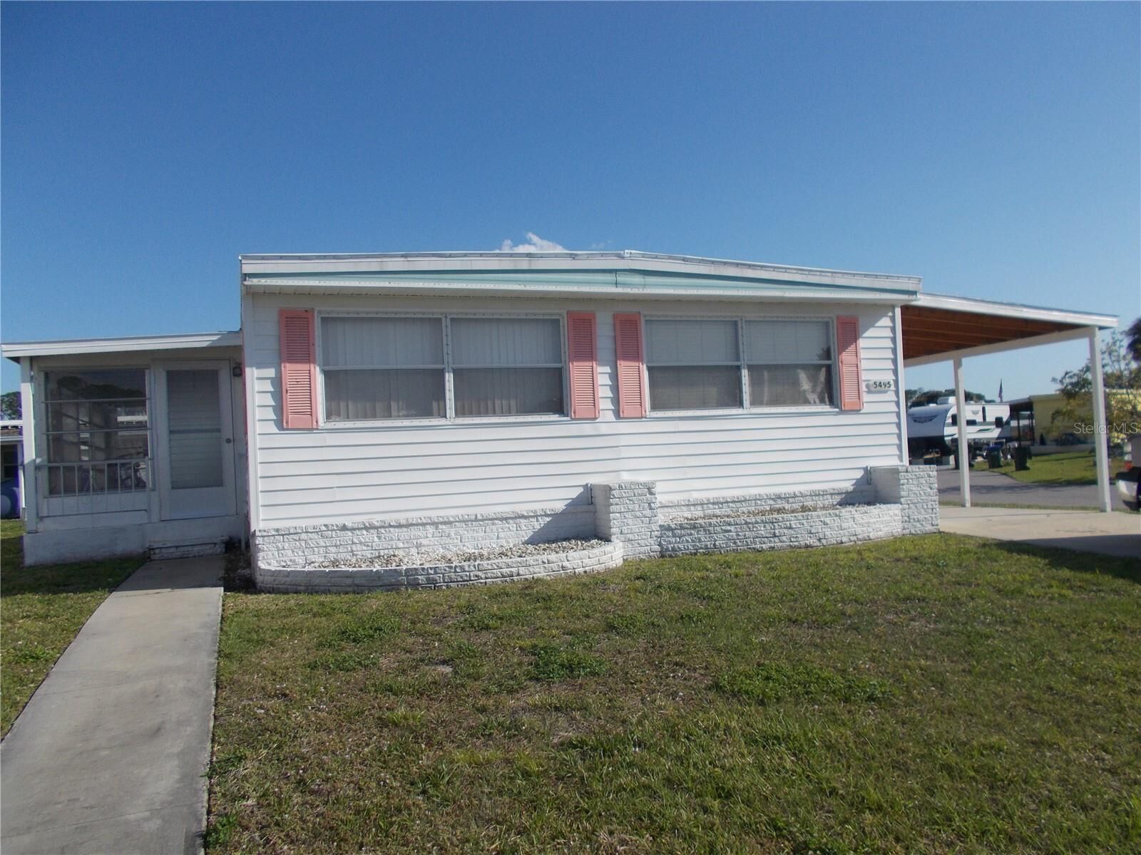 Property Photo: 5495 Holiday Park Boulevard FL 34287