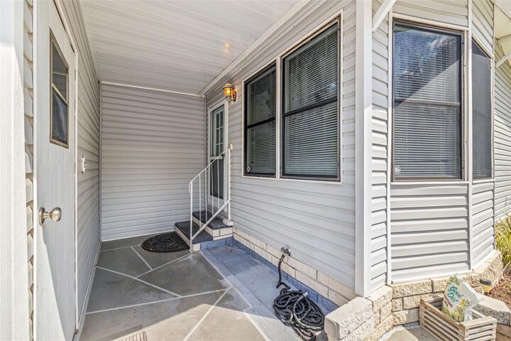 Property Photo:  34121 Estates Lane  FL 33543 