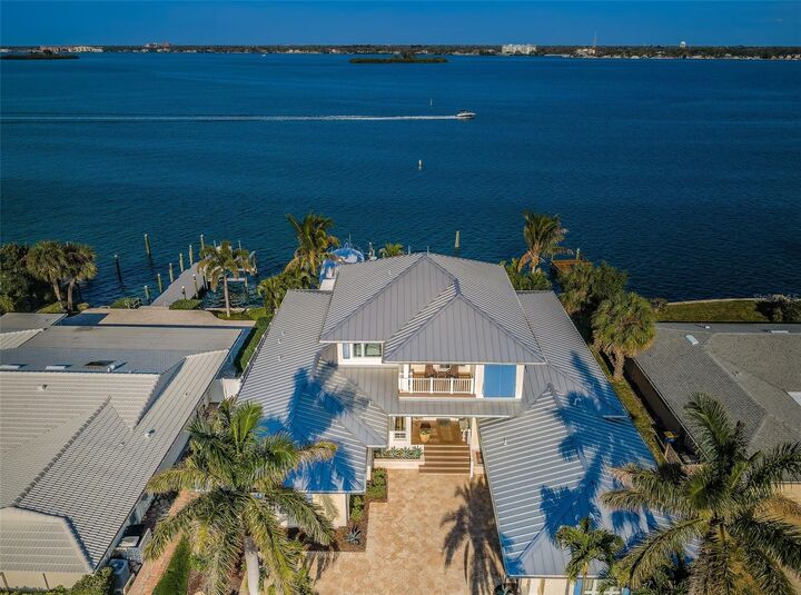 Property Photo:  625 Harbor Island  FL 33767 