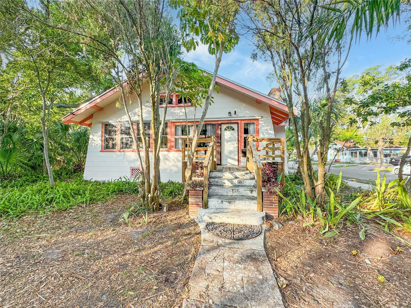 Property Photo:  2701 Bayside Drive S  FL 33705 