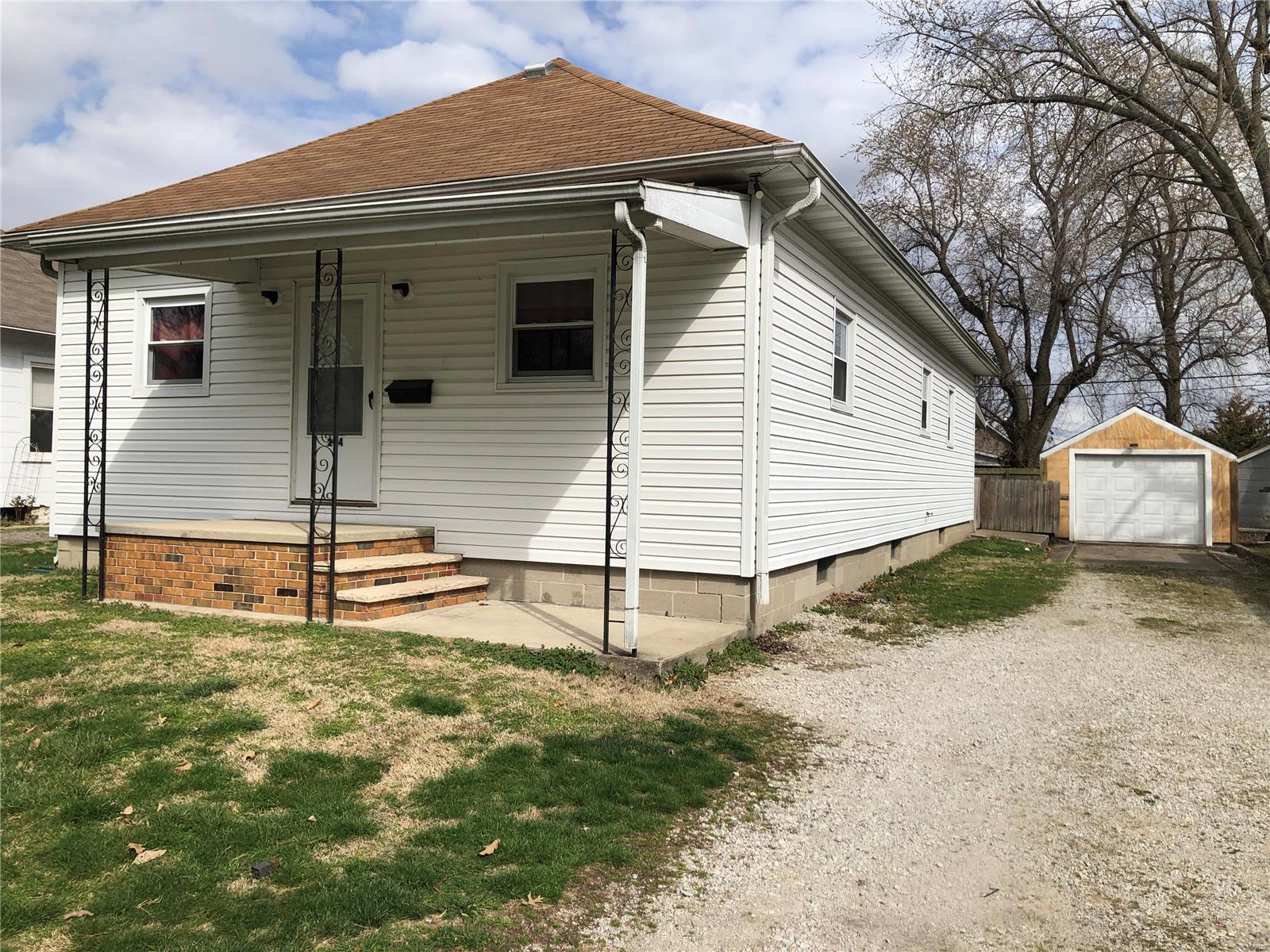 Property Photo: 204 N Seventh IL 62009