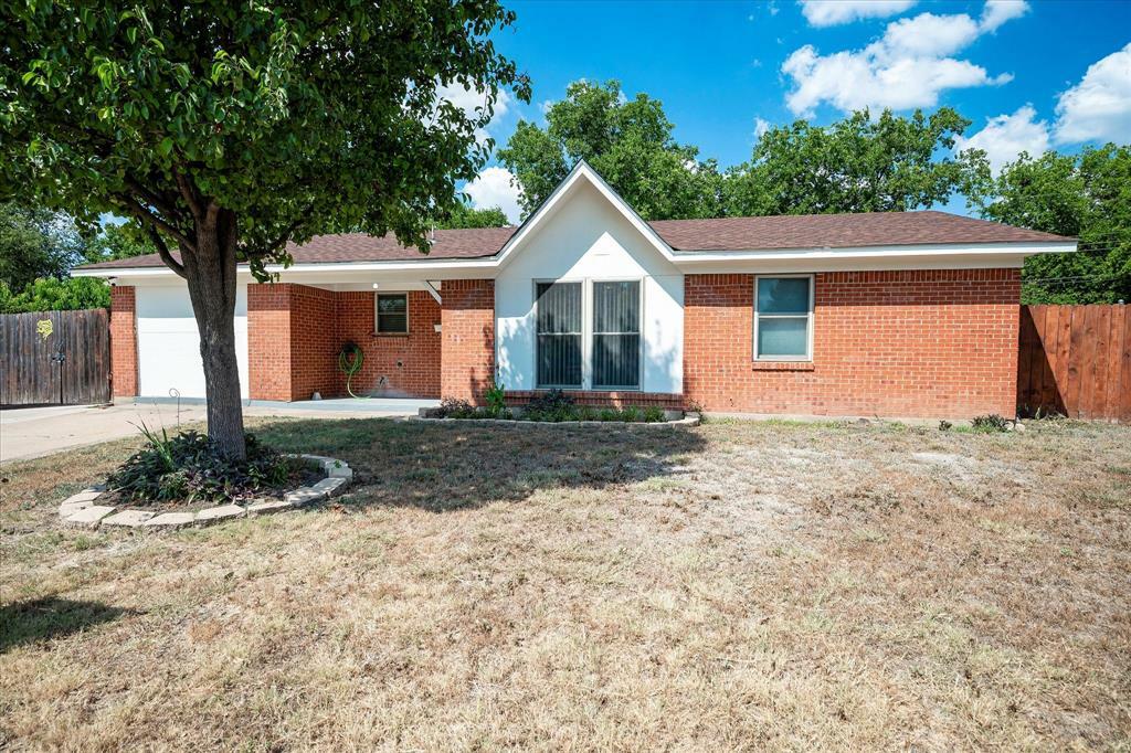 Property Photo:  4806 Jaycrest Court  TX 76135 