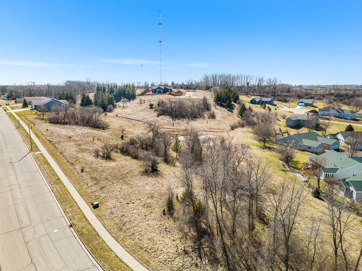 Property Photo: 274 & 282 Moraine Drive WI 54971