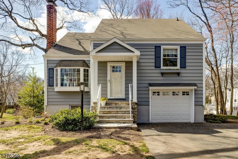 Property Photo:  104 Helen St  NJ 07023 