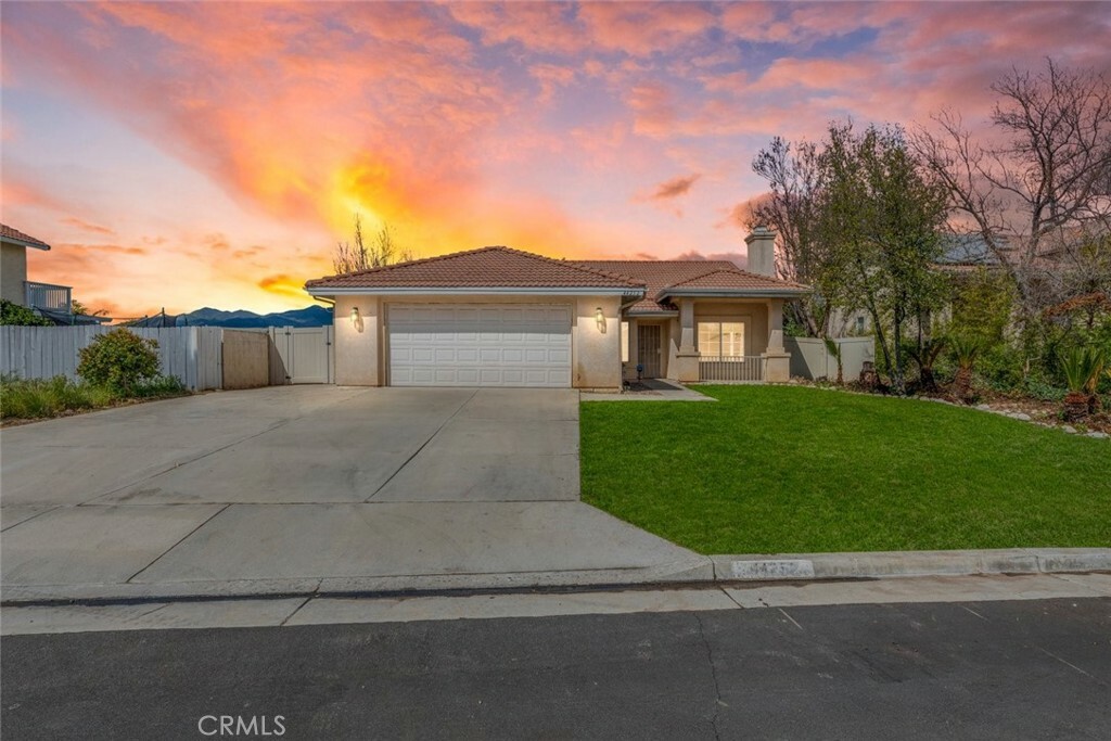 Property Photo:  44252 Galicia Drive  CA 92544 