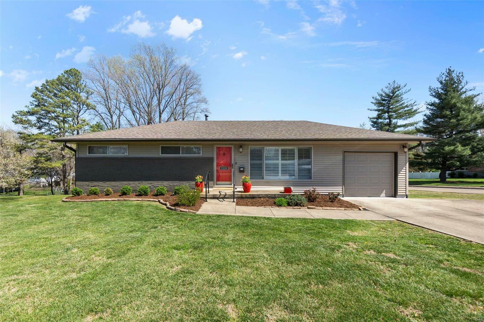 Property Photo:  1328 Kingsway Drive  MO 63701 