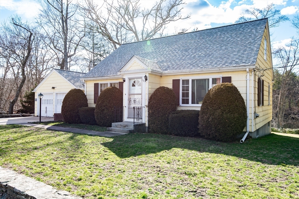 Property Photo: 32 Staples Ln MA 01504