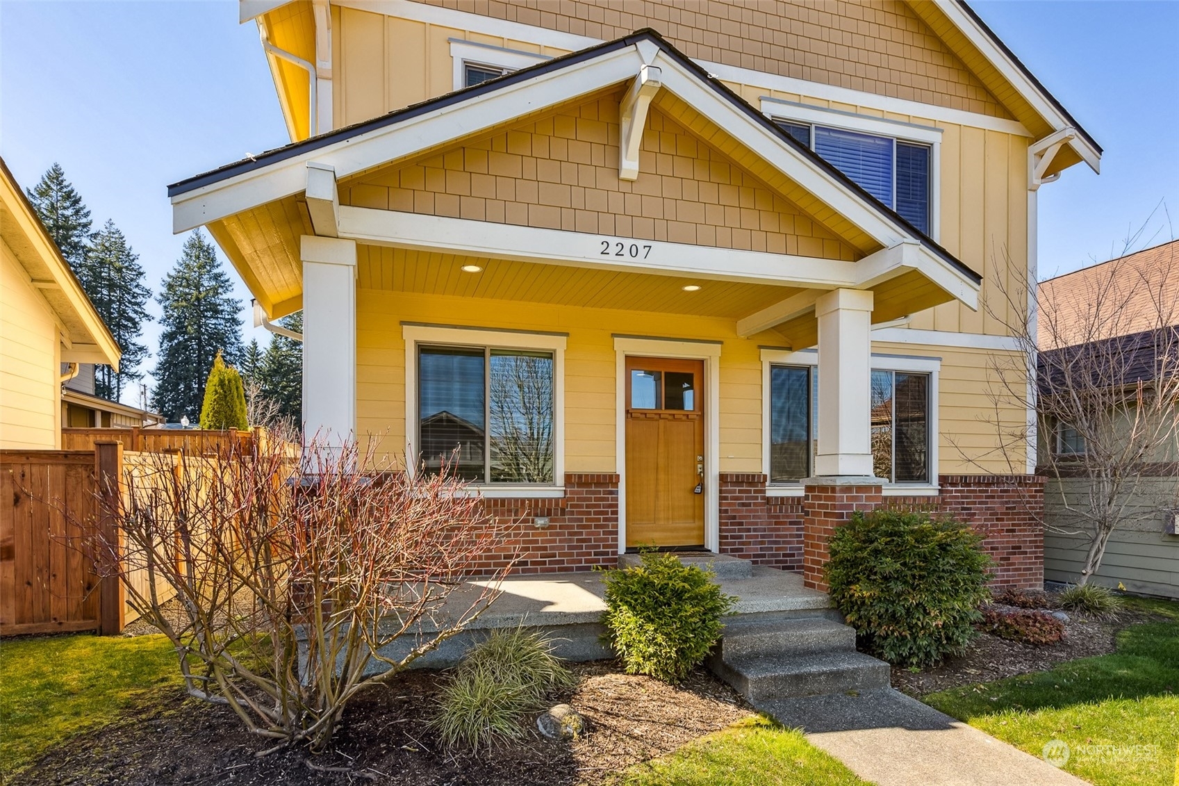 Property Photo:  2207 Park View Street NE  WA 98506 