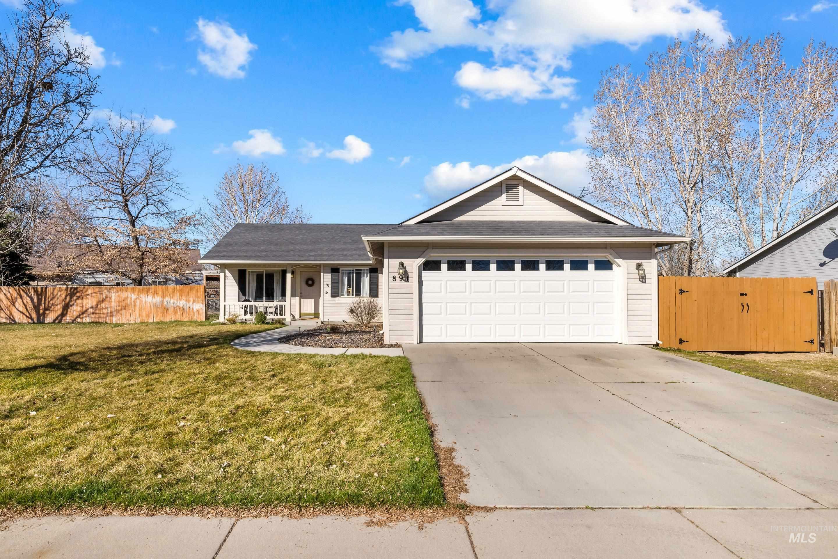 Property Photo: 891 N Quartzite Ave ID 83634