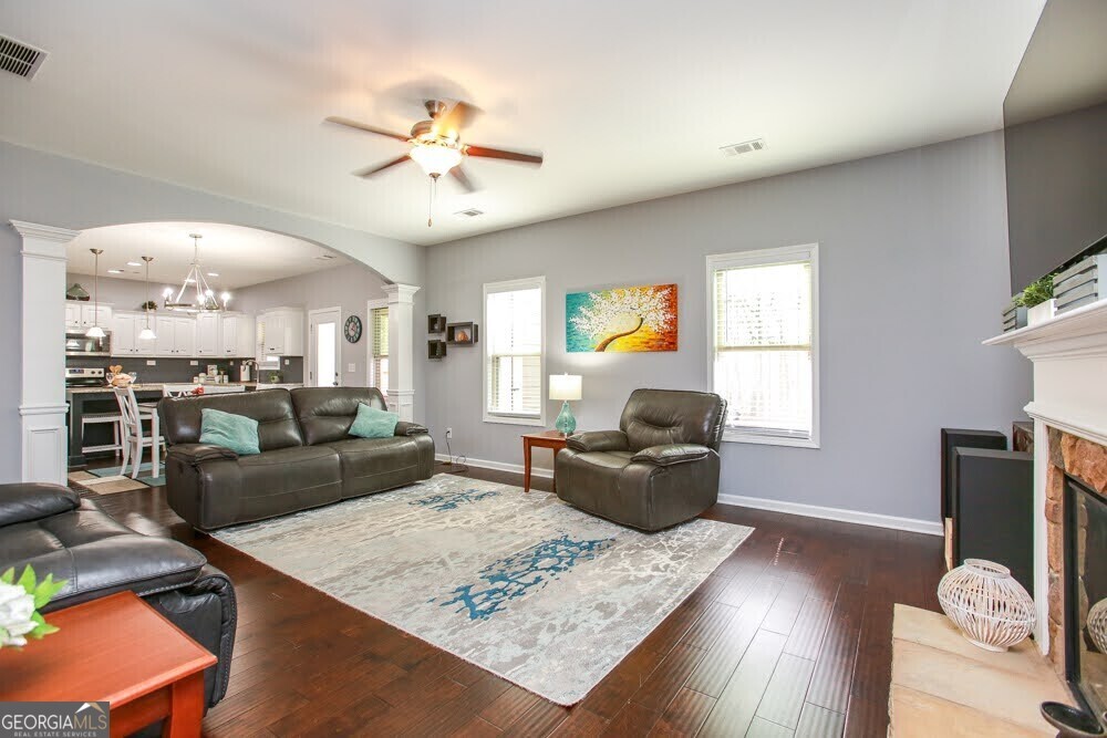 Property Photo:  219 Candlewood Drive  GA 30117 