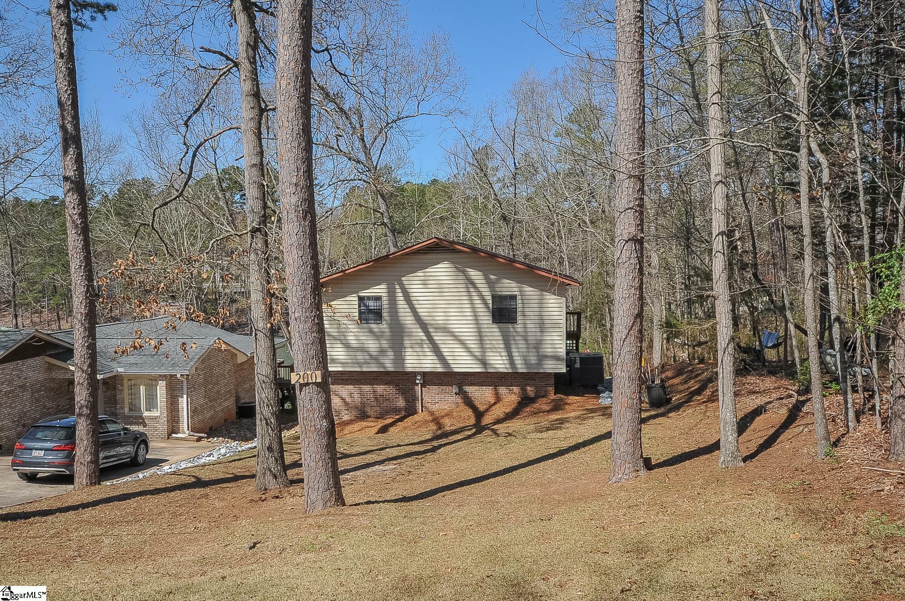 Property Photo: 200 N Port Bass Drive SC 29643